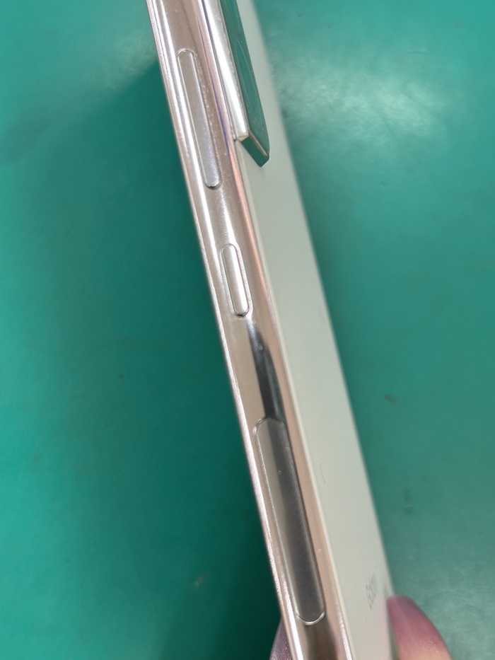 Galaxy s22 バッテリー膨張 電池交換 イオン春日井店